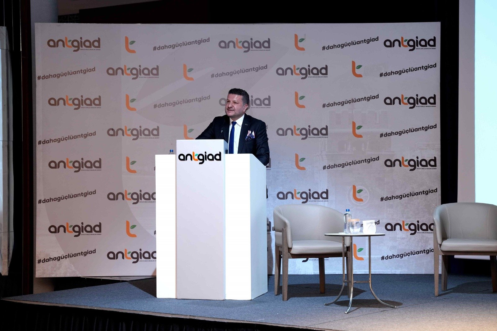 E R C A N Y A V A S B A R I S V A R S A T U R I Z M V A R D I R 1242976 369809