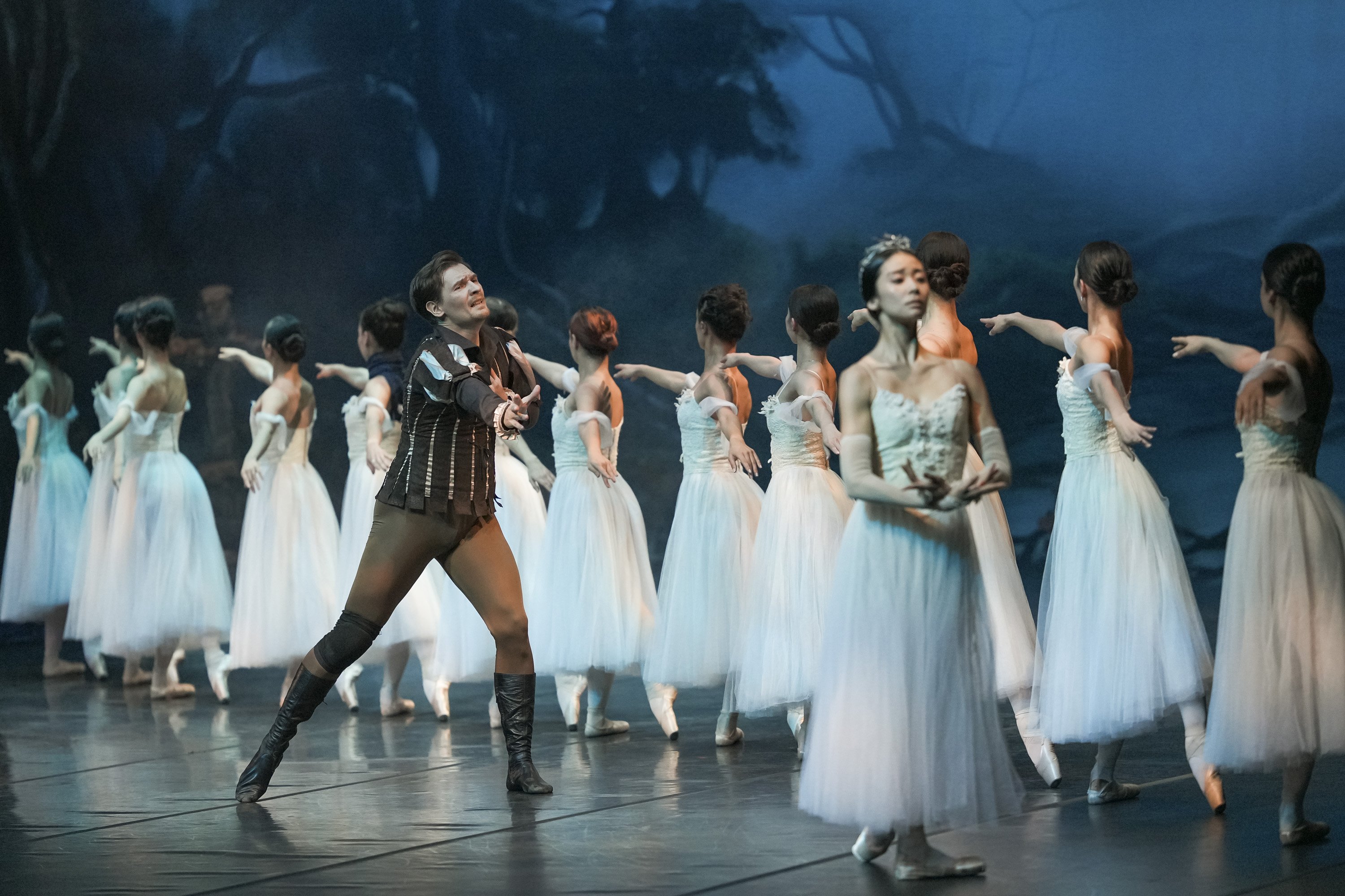 G I S E L L E S E Z O N A V E D A E T T I 1256799 373994