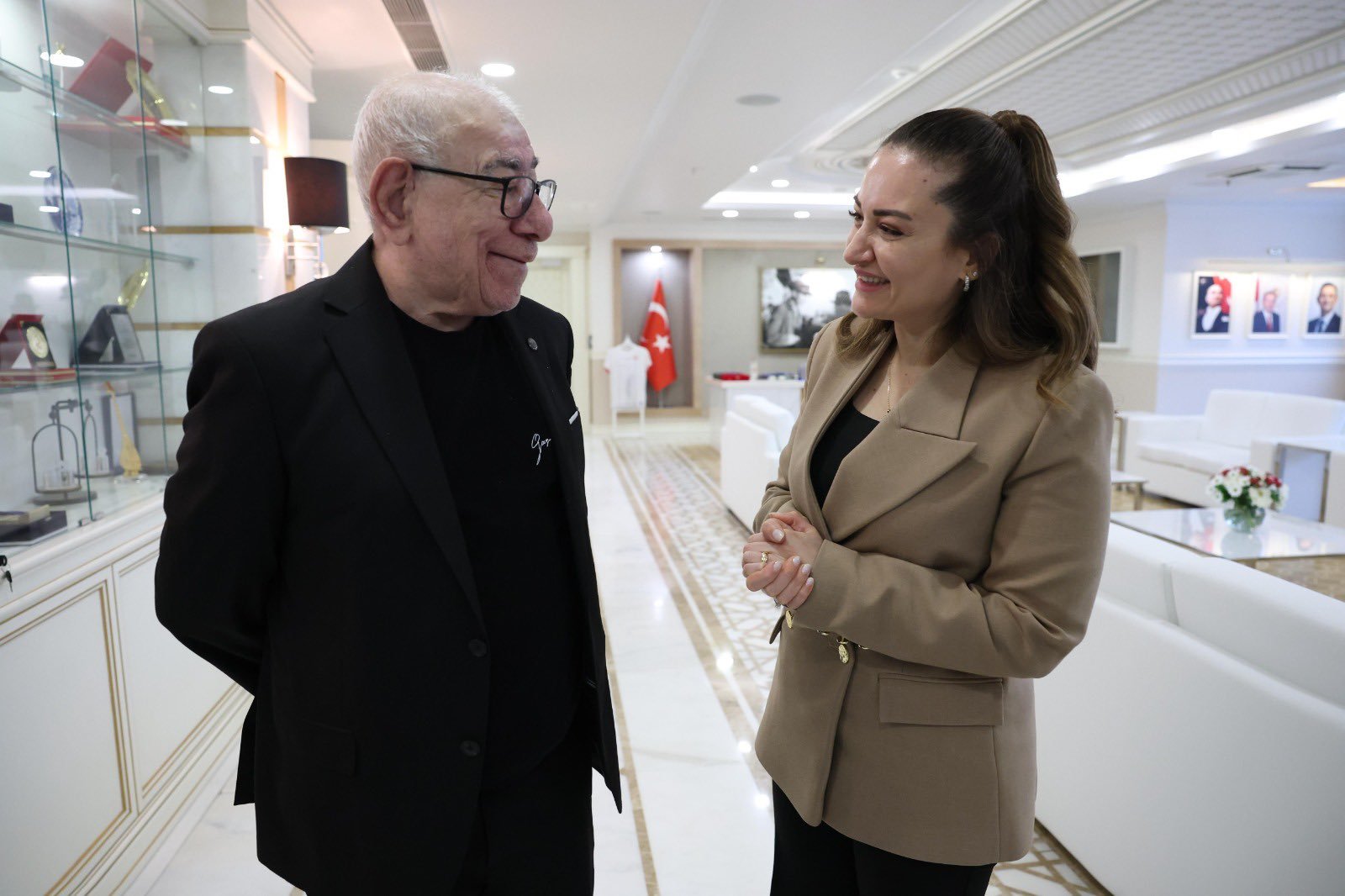 H E Hbp Qbo A A Z9P K