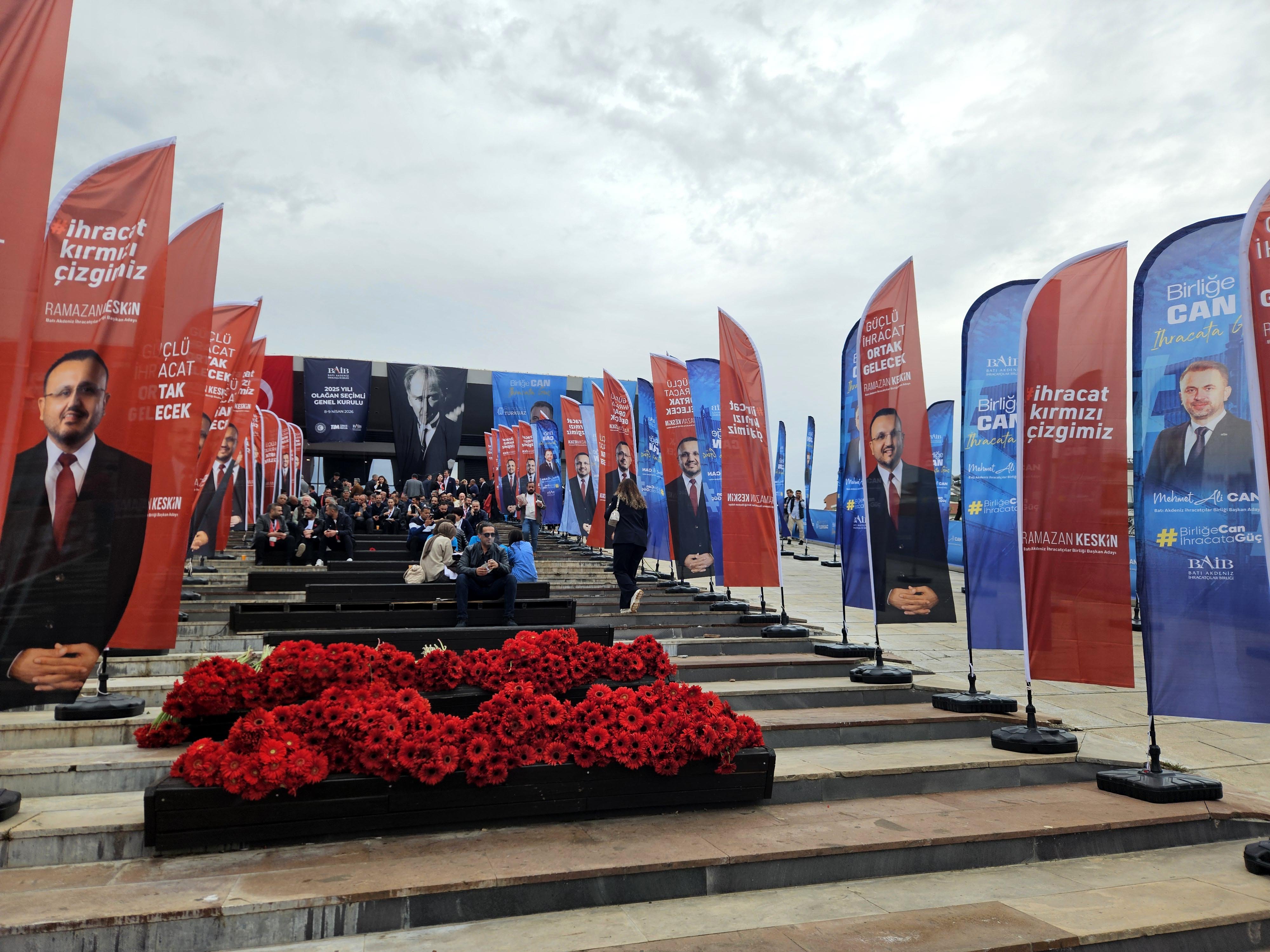 I H R A C A T C I L A R I N R E N K L I S E C I M H E Y E C A N I 1252709 372767