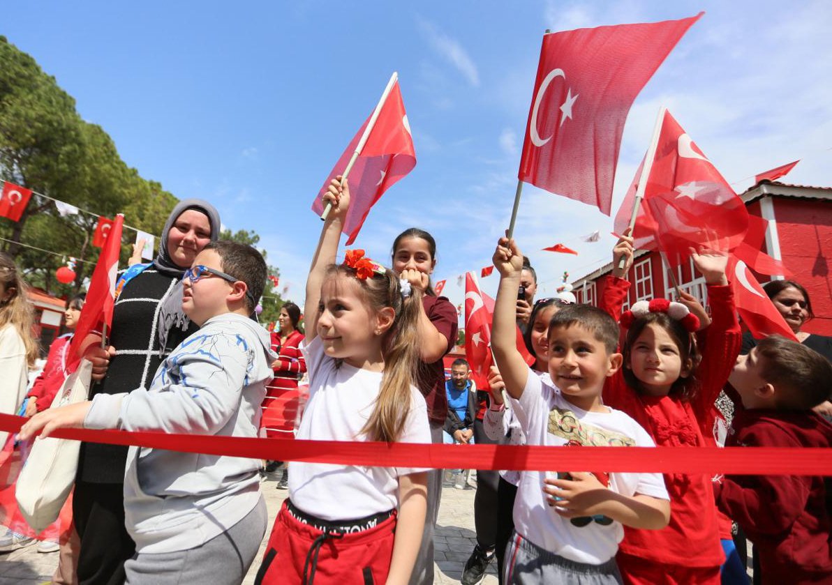 K E P E Z D E 23 N I S A N H E Y E C A N I S U R U Y O R 1279001 380603