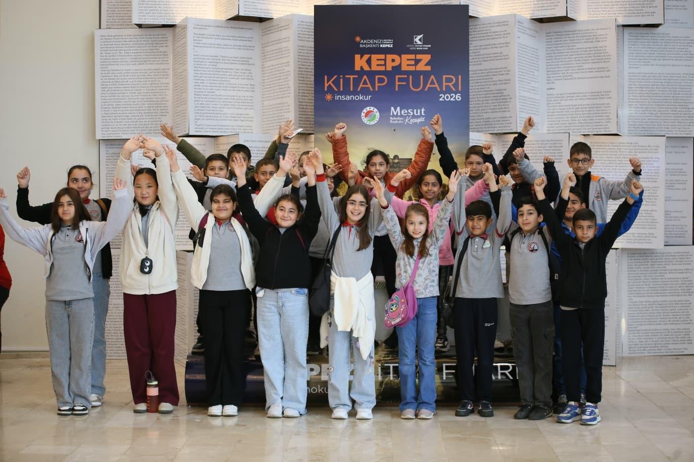 Kepez Kitap Fuarinda Gecmis Ve Gelecek Bir Arada 5
