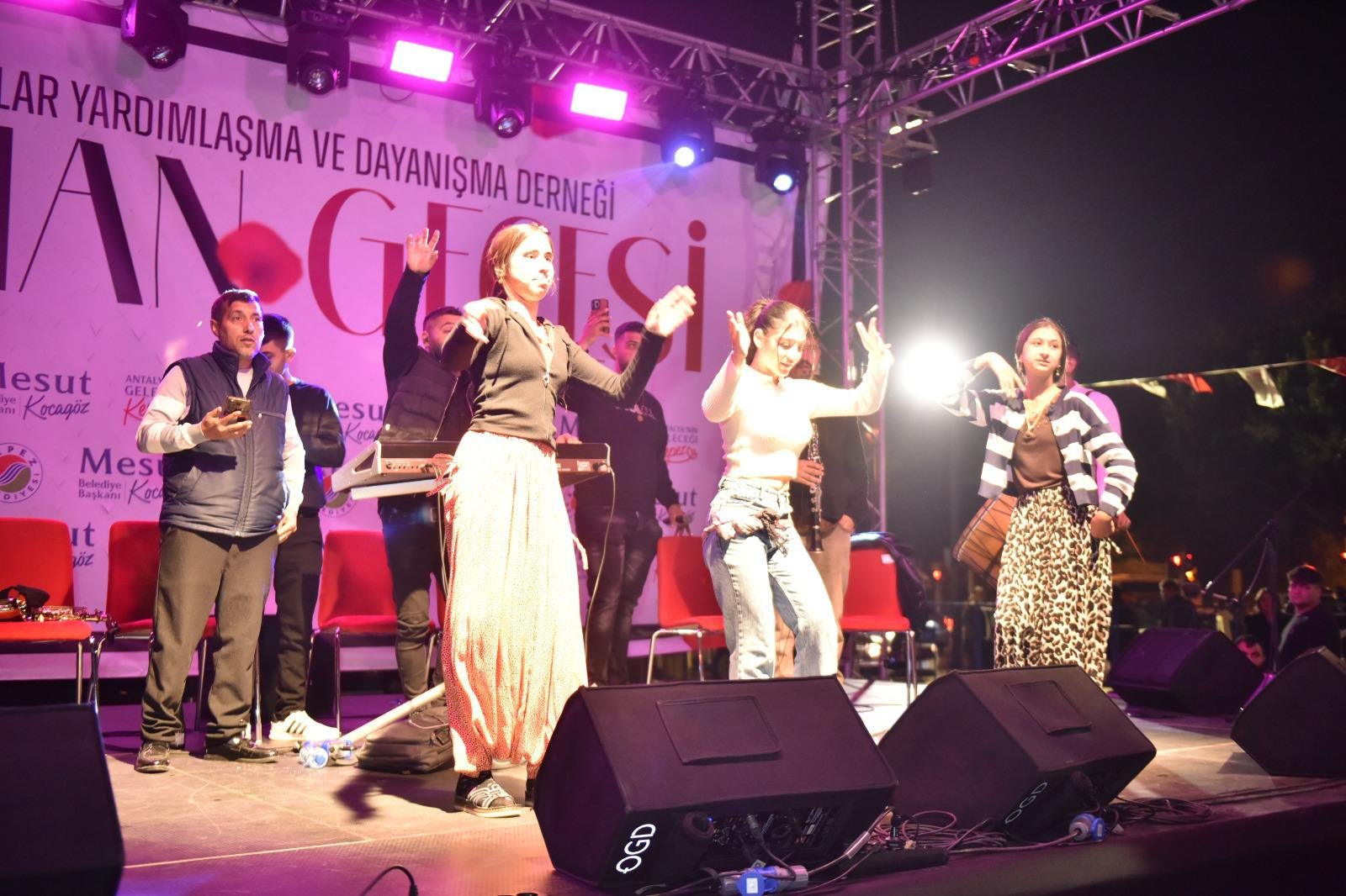 Kepezde Dunya Romanlar Gunune Ozel ‘ Roman Gecesi 5