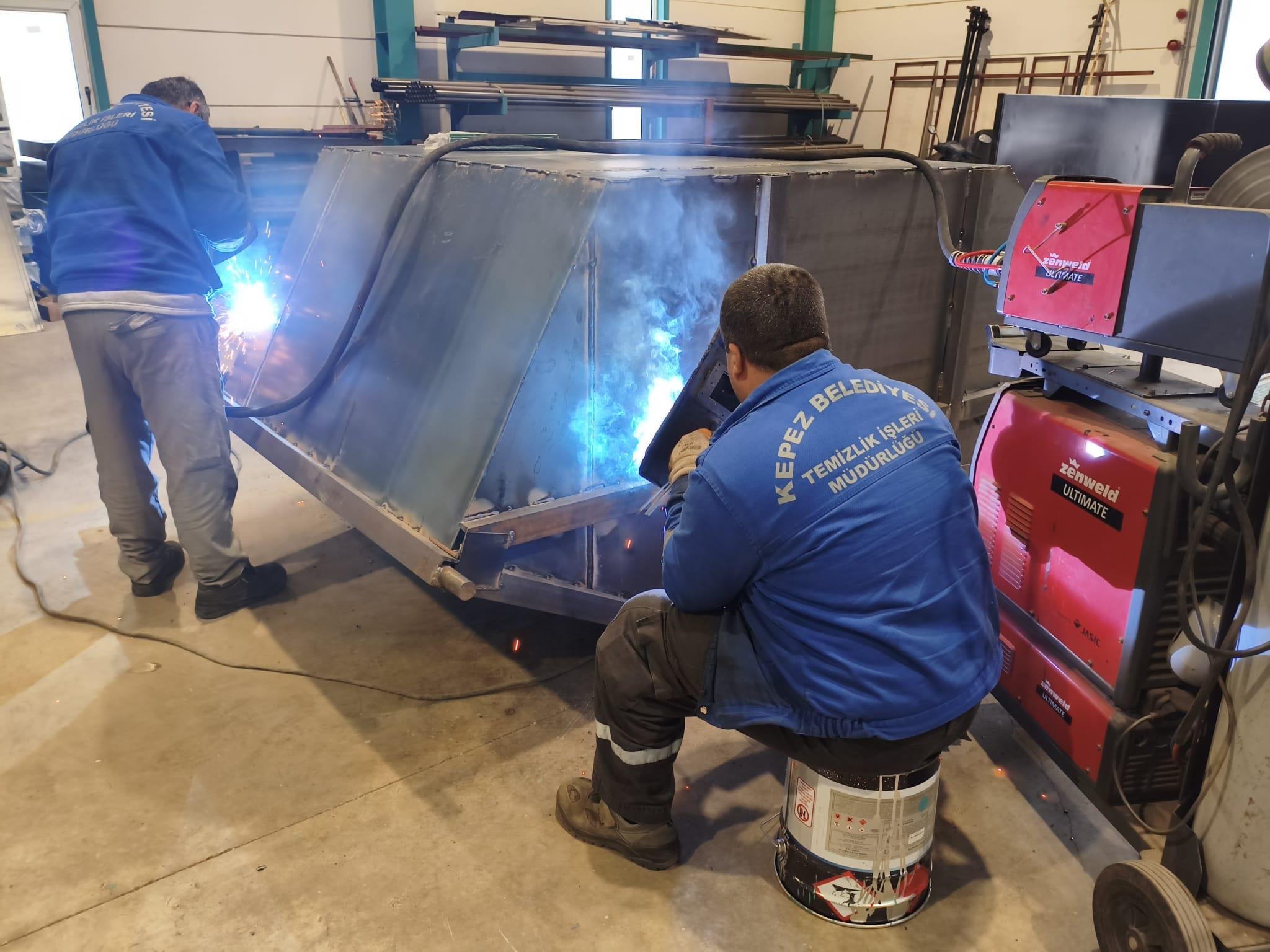 Kepezde Kurban Bayrami Oncesi Cop Konteyneri Seferberligi 10