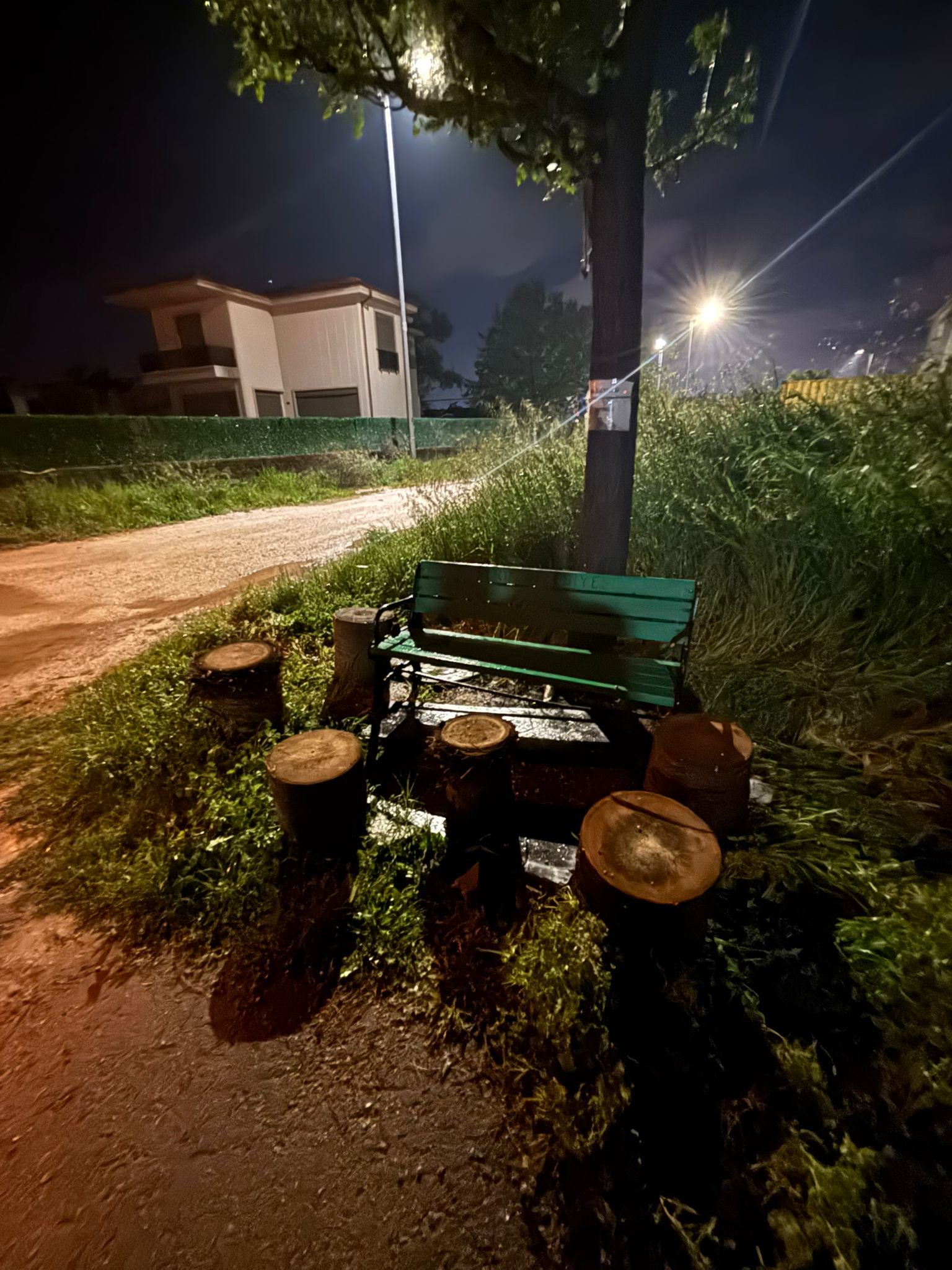 Parktan çalınan bank bulundu