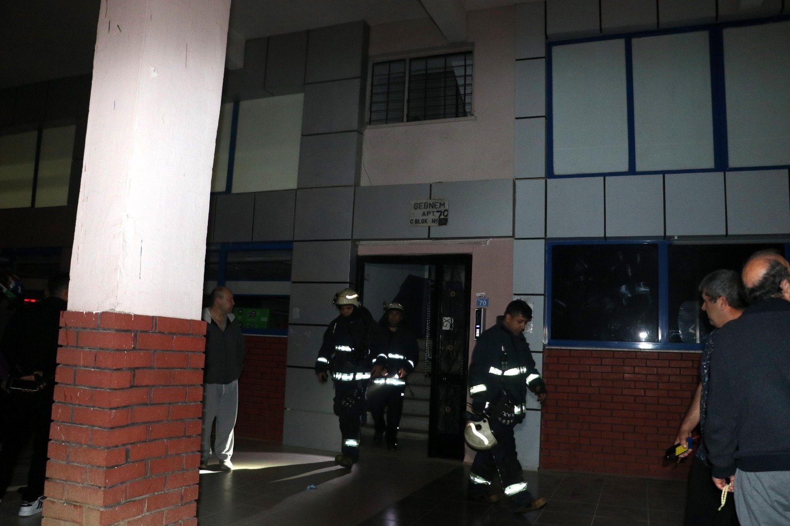 P R I Z D E B A S L A Y A N Y A N G I N M U T F A G A S I C R A D I 1262544 375766