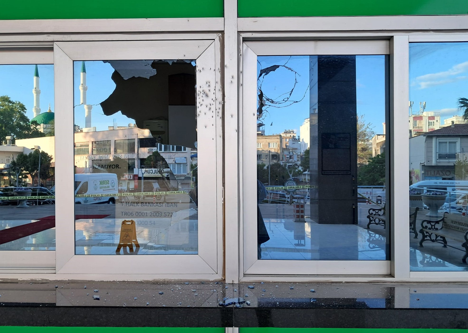 S E R I K B E L E D I Y E B I N A S I N A A V T U F E G I Y L E A T E 1246661 370876