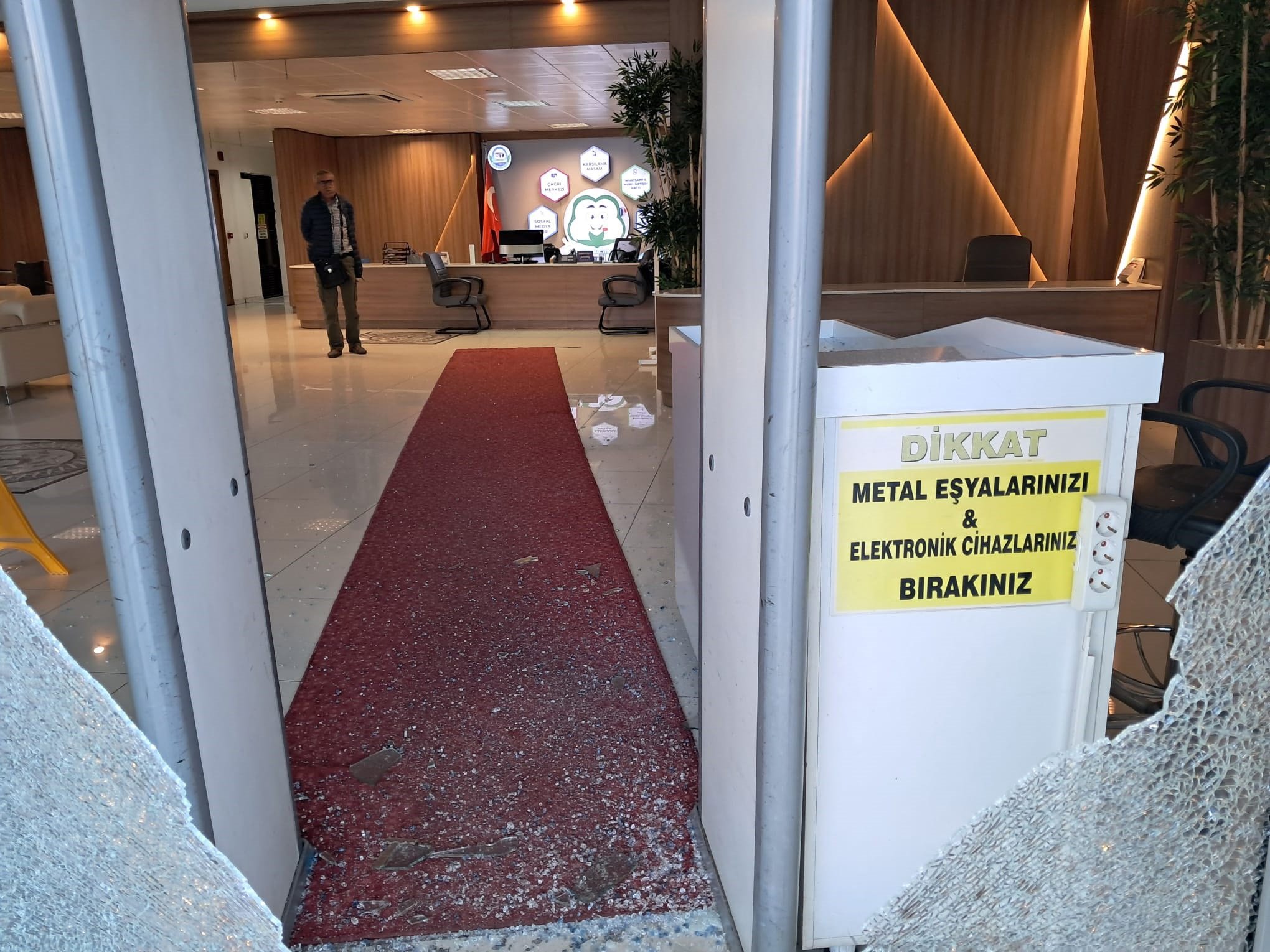 S E R I K B E L E D I Y E B I N A S I N A A V T U F E G I Y L E A T E 1246663 370876