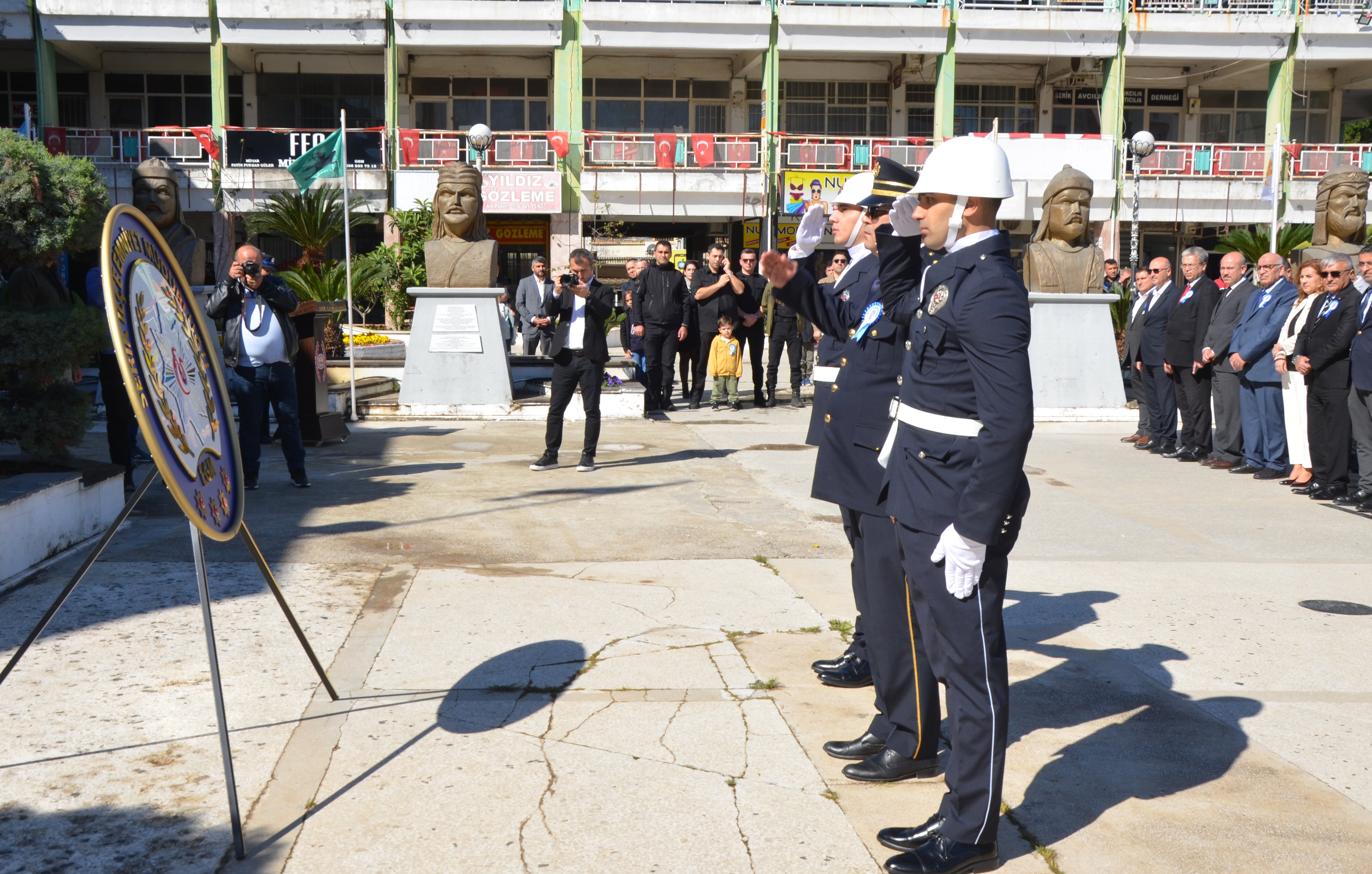 S E R I K T E P O L I S H A F T A S I T O R E N I 1253974 373188