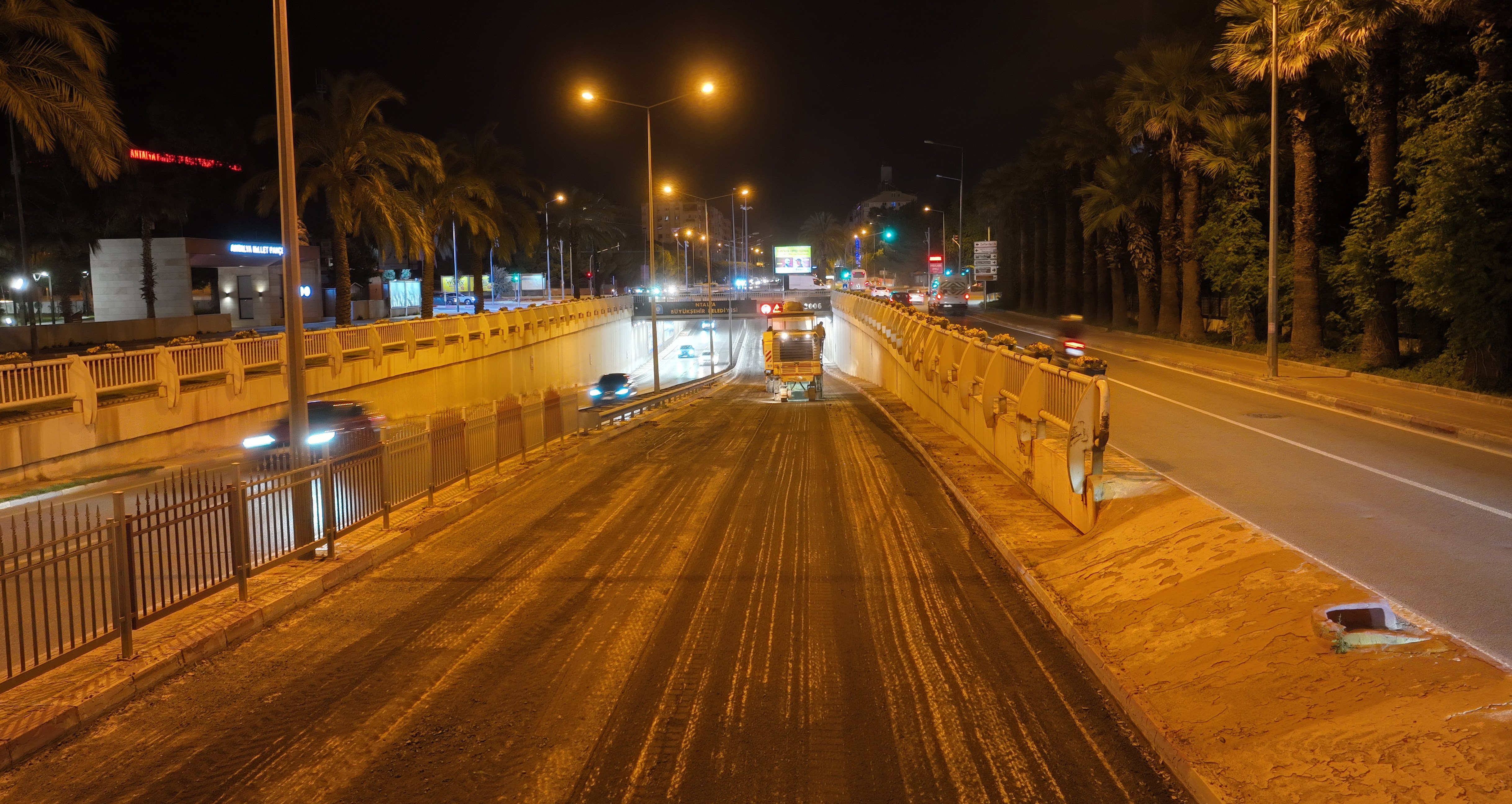 Y U Z U N C U Y I L B U L V A R I N D A A S F A L T L A M A C A L I S 1279542 380728