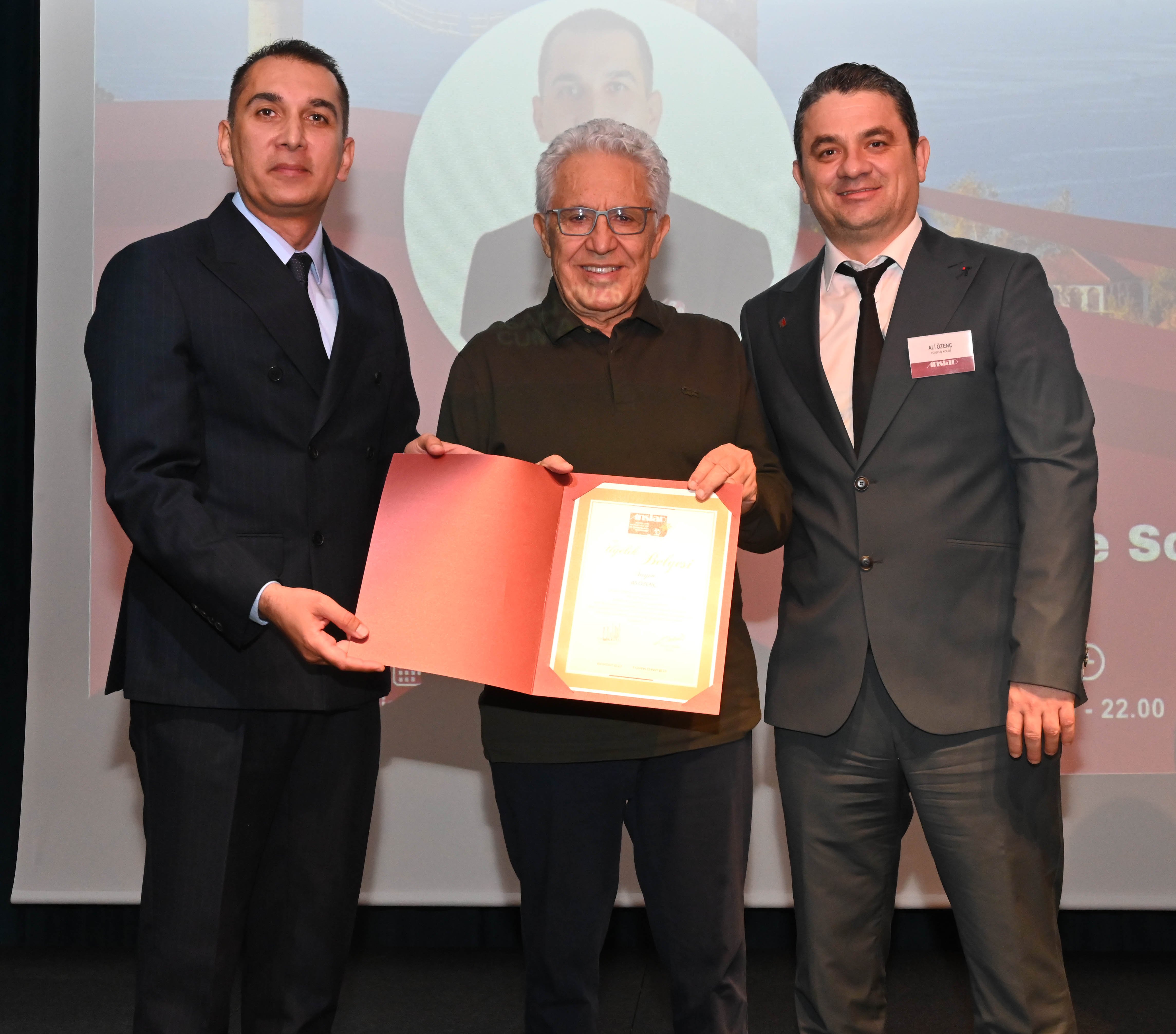 Z U L F U L I V A N E L I A N S I A D I N K O N U G U O L D U 1269296 377761