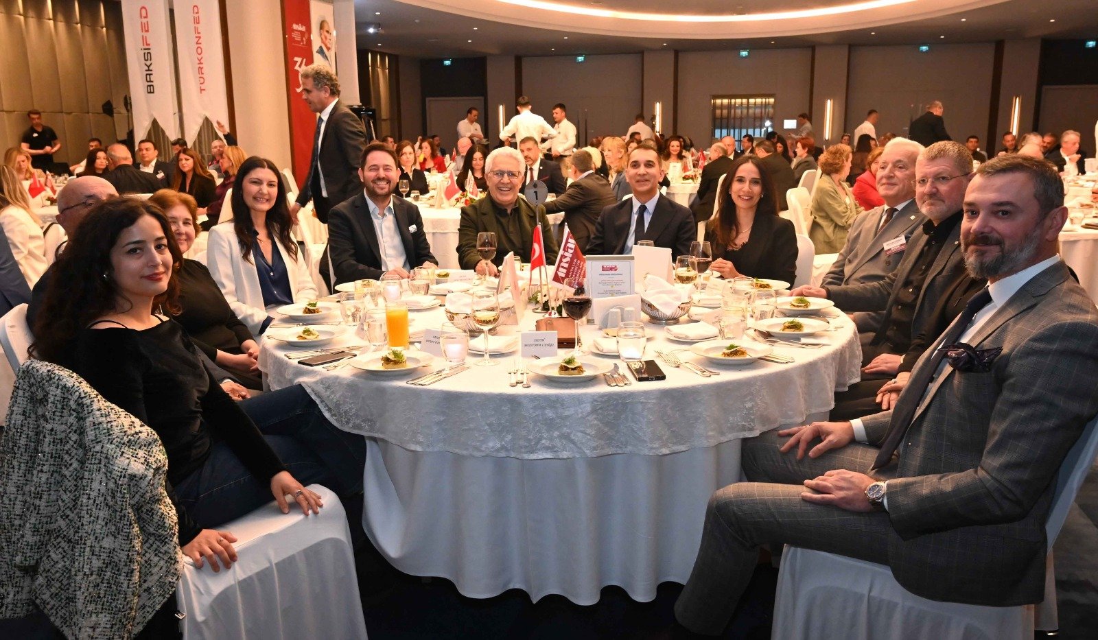 Z U L F U L I V A N E L I A N S I A D I N K O N U G U O L D U 1269297 377761