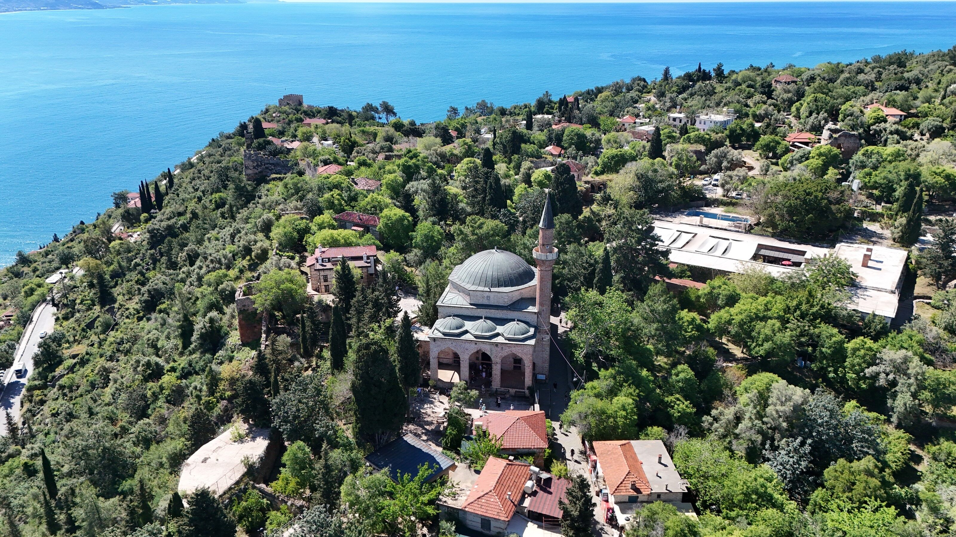Alanya'da 800 yıllık miras turist akınına uğruyor