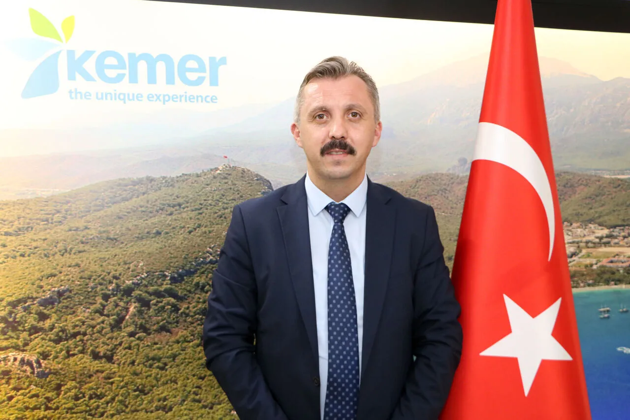 Kemer Kaymakami Ahmet Solmaz Goreve Basladi 7322 Dhaphoto2