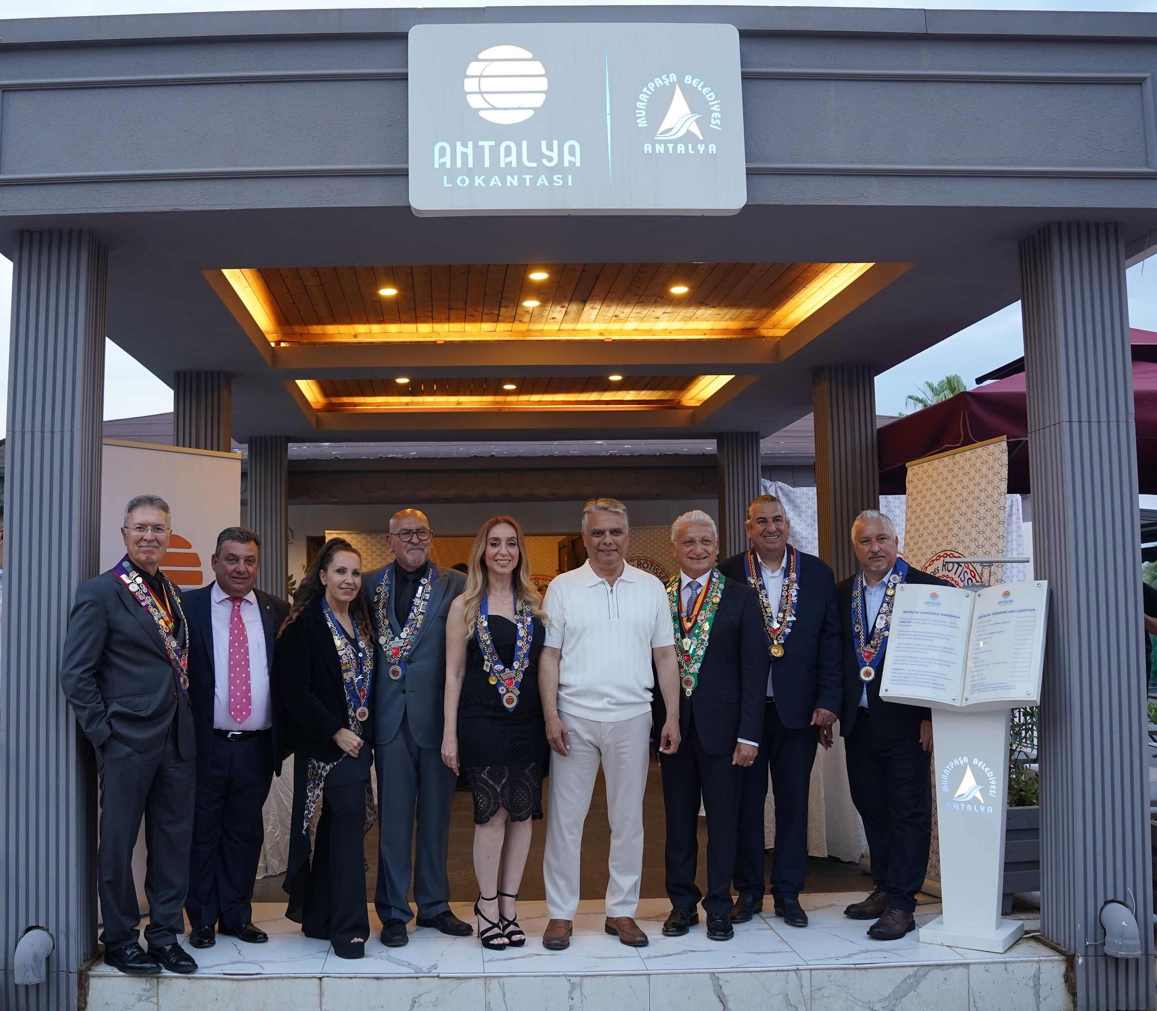 Chaine Des Rotisseurs Antalya Bölgesi Yönetim Kurulu Üyeleri Muratpaşa Belediye Başkanı Ümit Uysal Ile