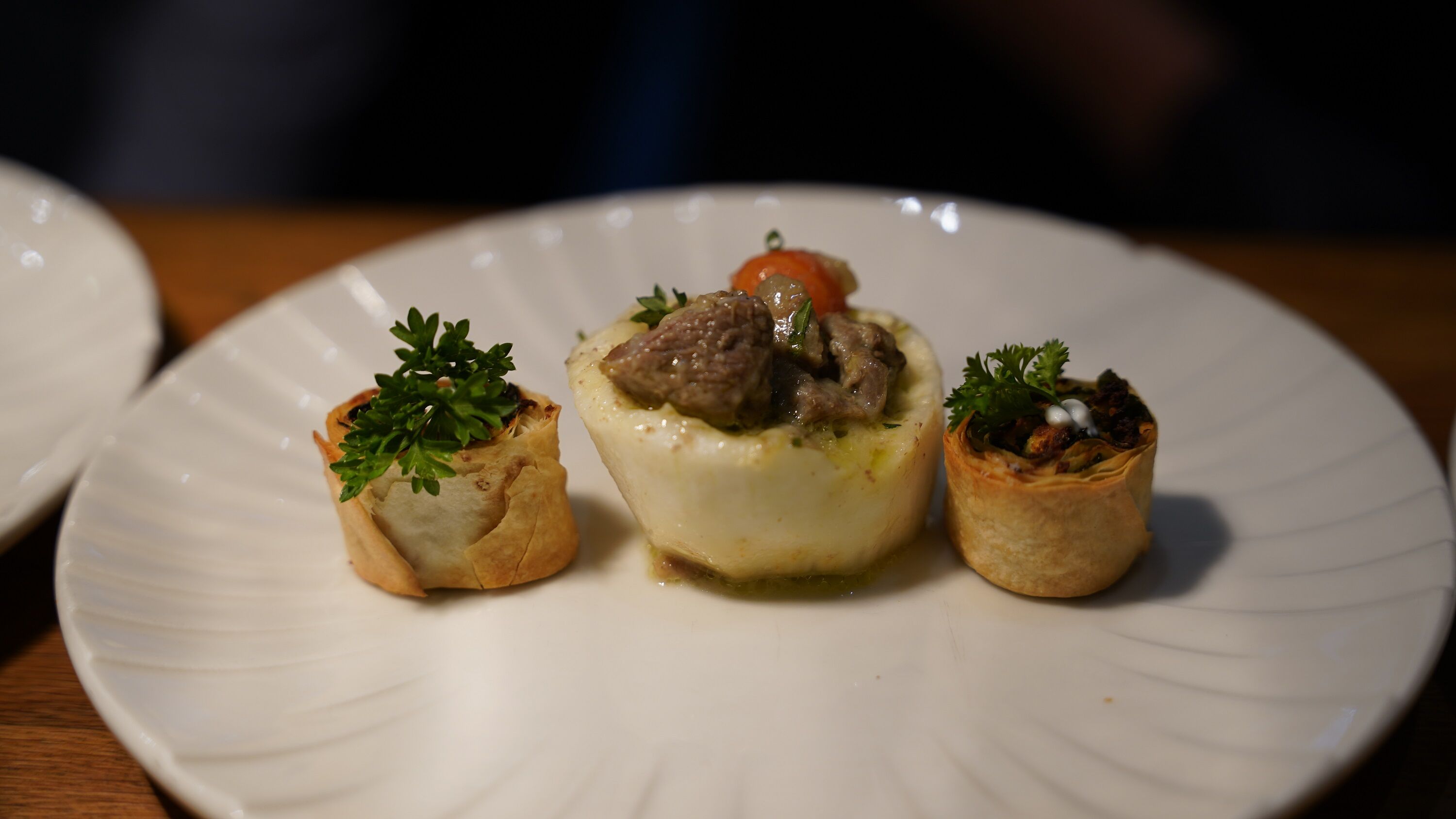 Etli Kereviz Yemeği , Kuru Börek Ve Yanıksı Yoğurt Ile