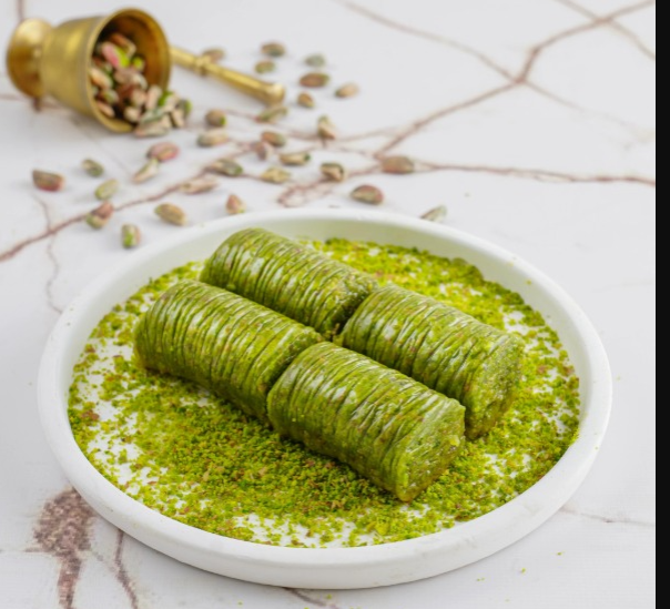 Fıstıklı Sarma