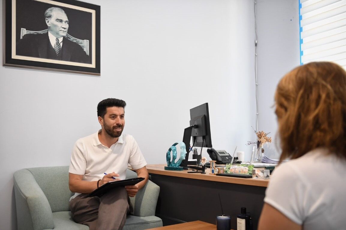 Konyaalti Beledi̇yesi̇’nden Vatandaşa Ücretsi̇z Psi̇kolog Desteği̇ (1)