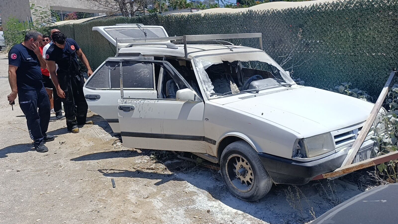 A W749813 02