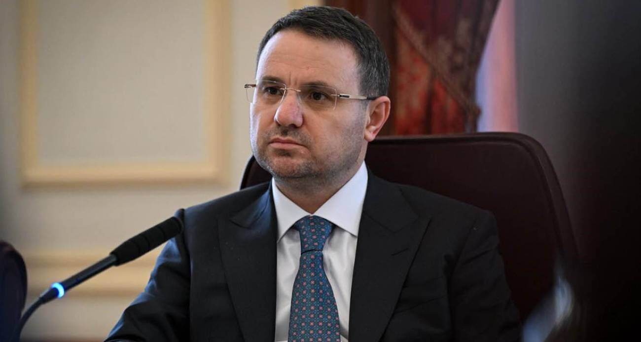 Akın Gürlek-1