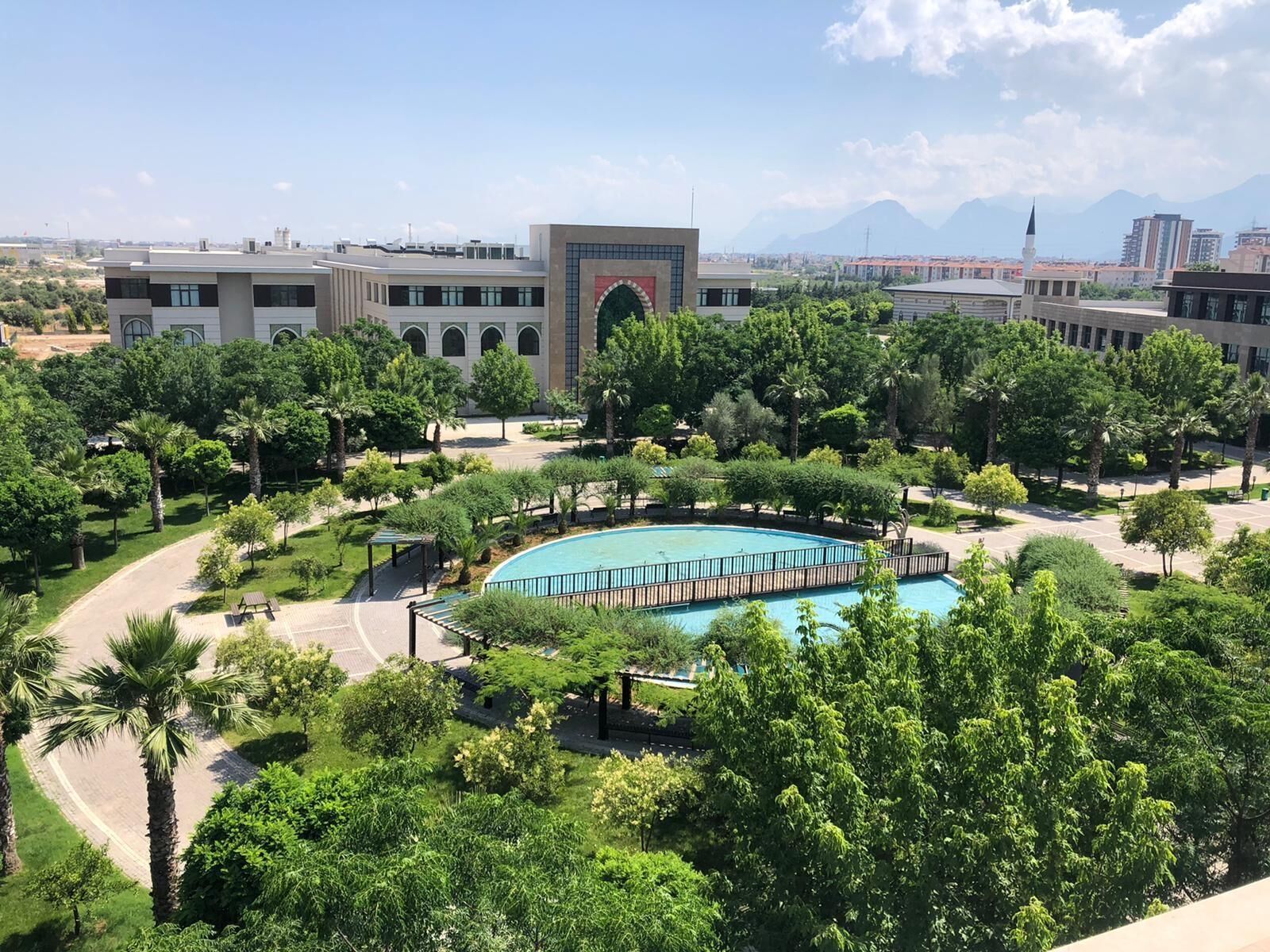 Antalya Bilim Üniversitesi 2