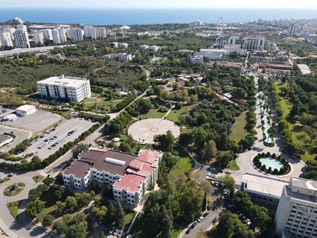 AKDNEİZ ÜNİVERSİTESİ GENEL FOTO