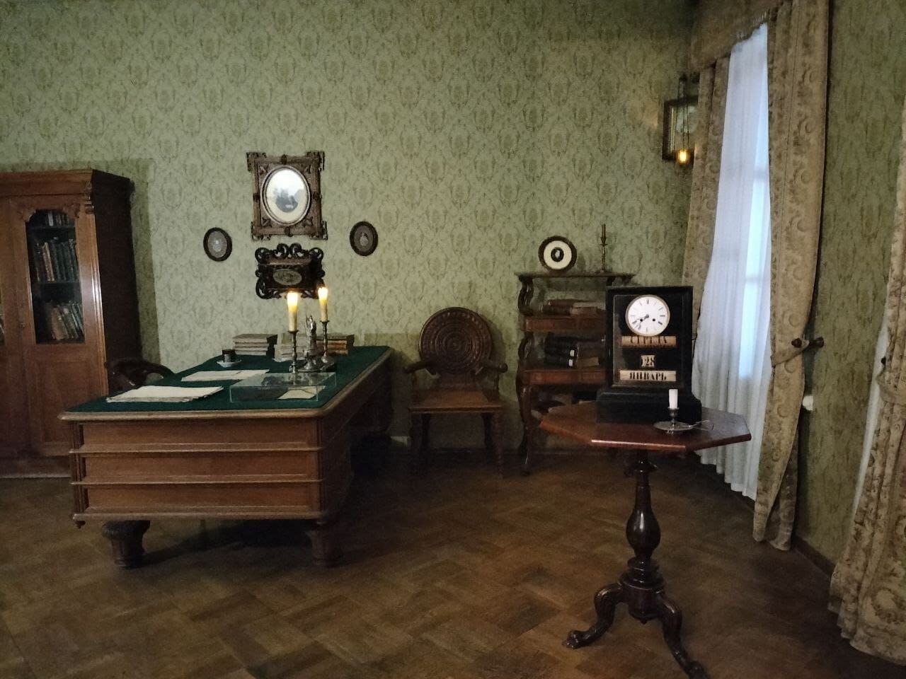 Dostoyevski Müze Esra Çekim (1)