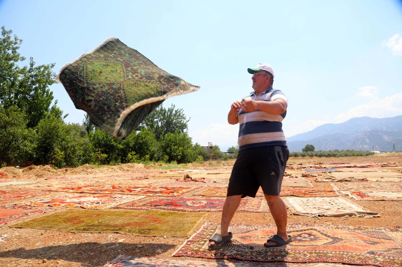 Eski halılar 5 bin dolara satılıyor