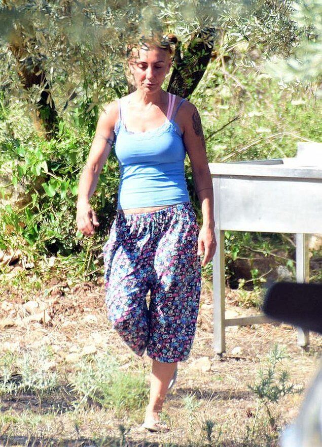 ÖZLEM TEKİN 4