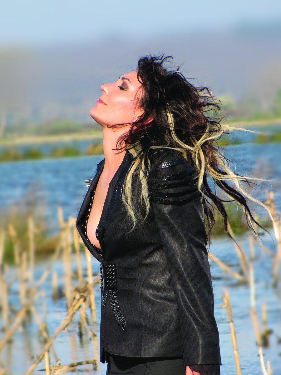 Özlem Teki̇n 3
