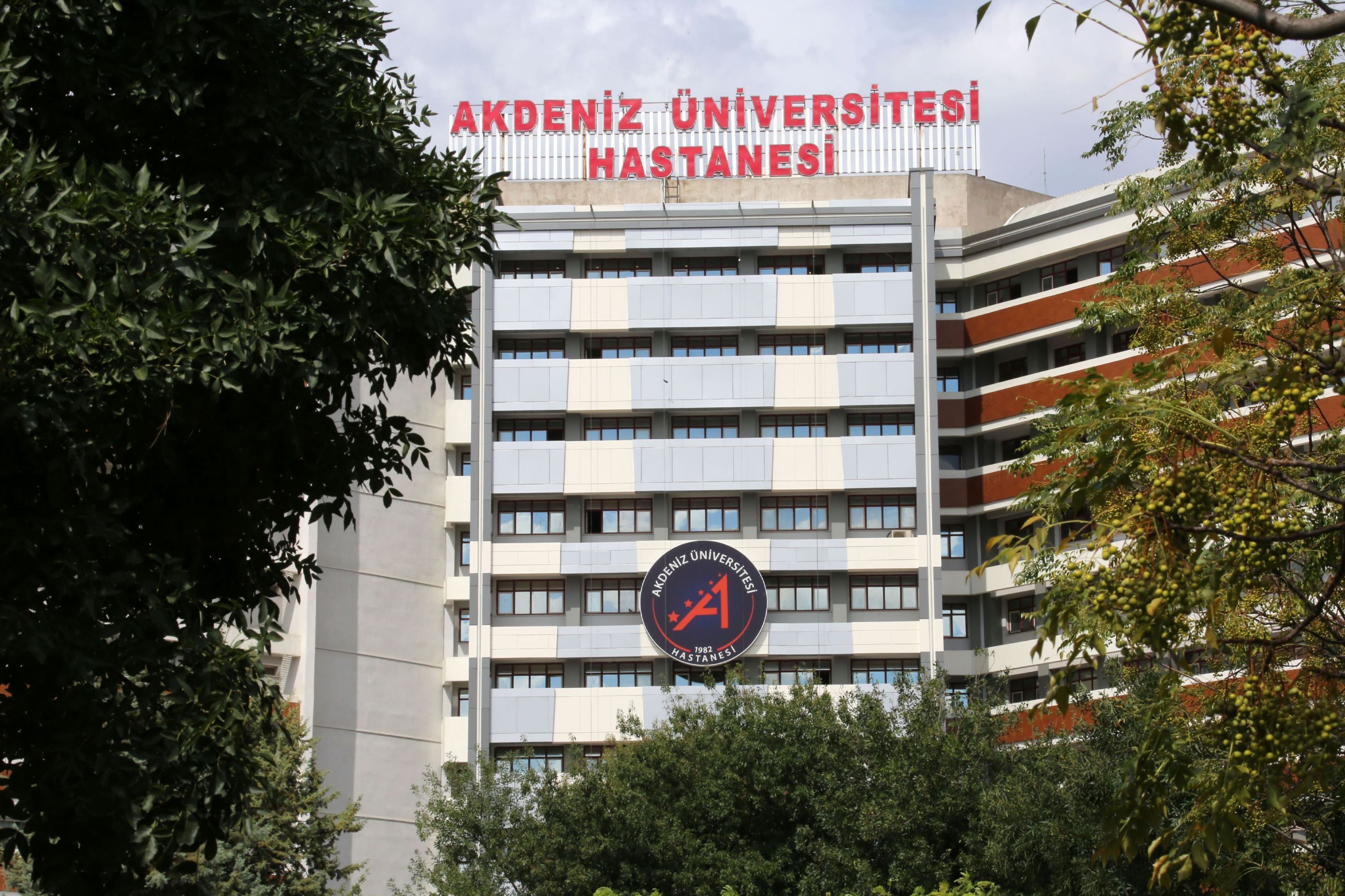 AKDENİZ ÜNİVERSİTESİ HASTANESİ