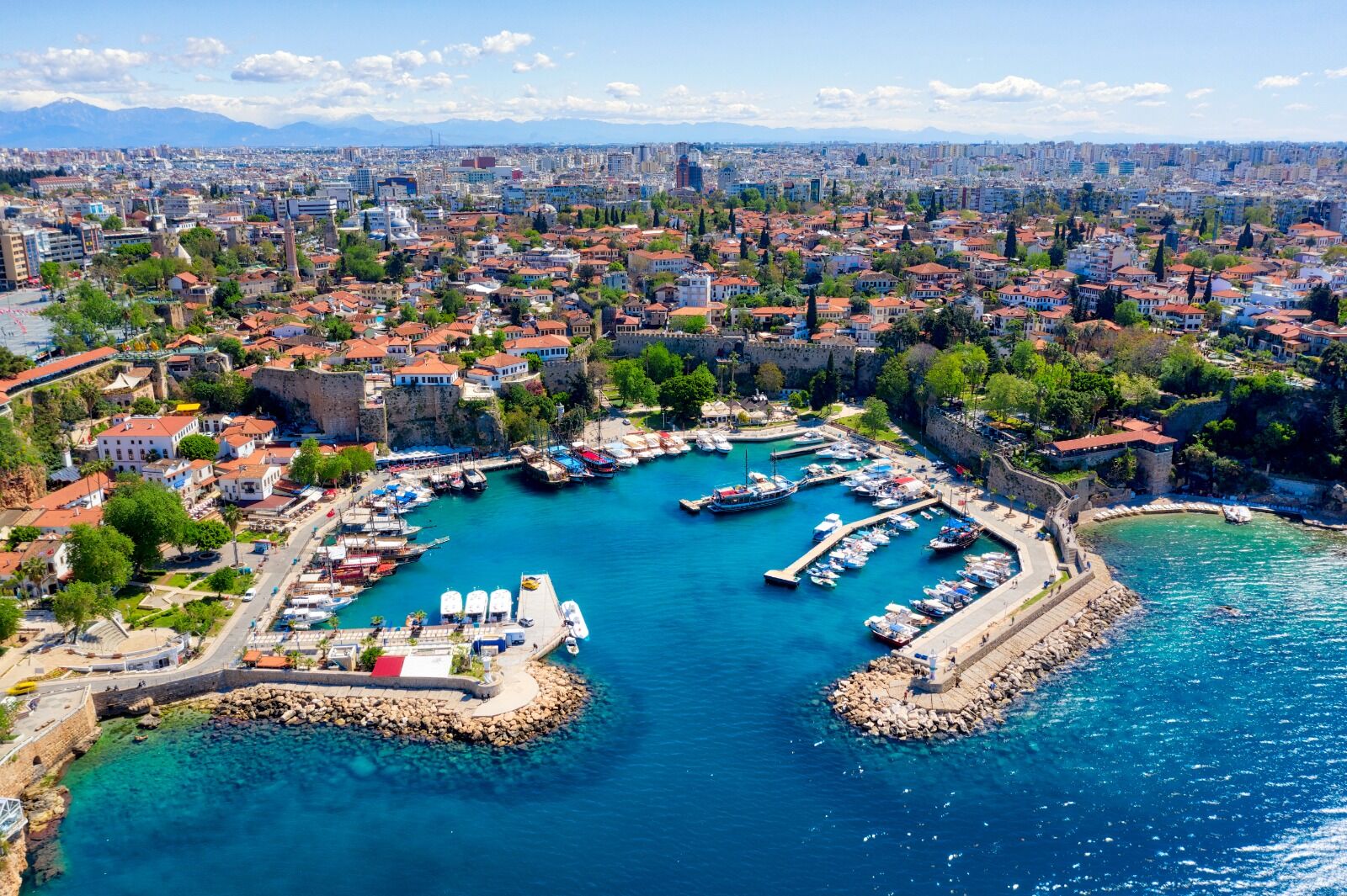 Antalyada Her 4 Turistten 1I Rus 1441904 428803 (1)