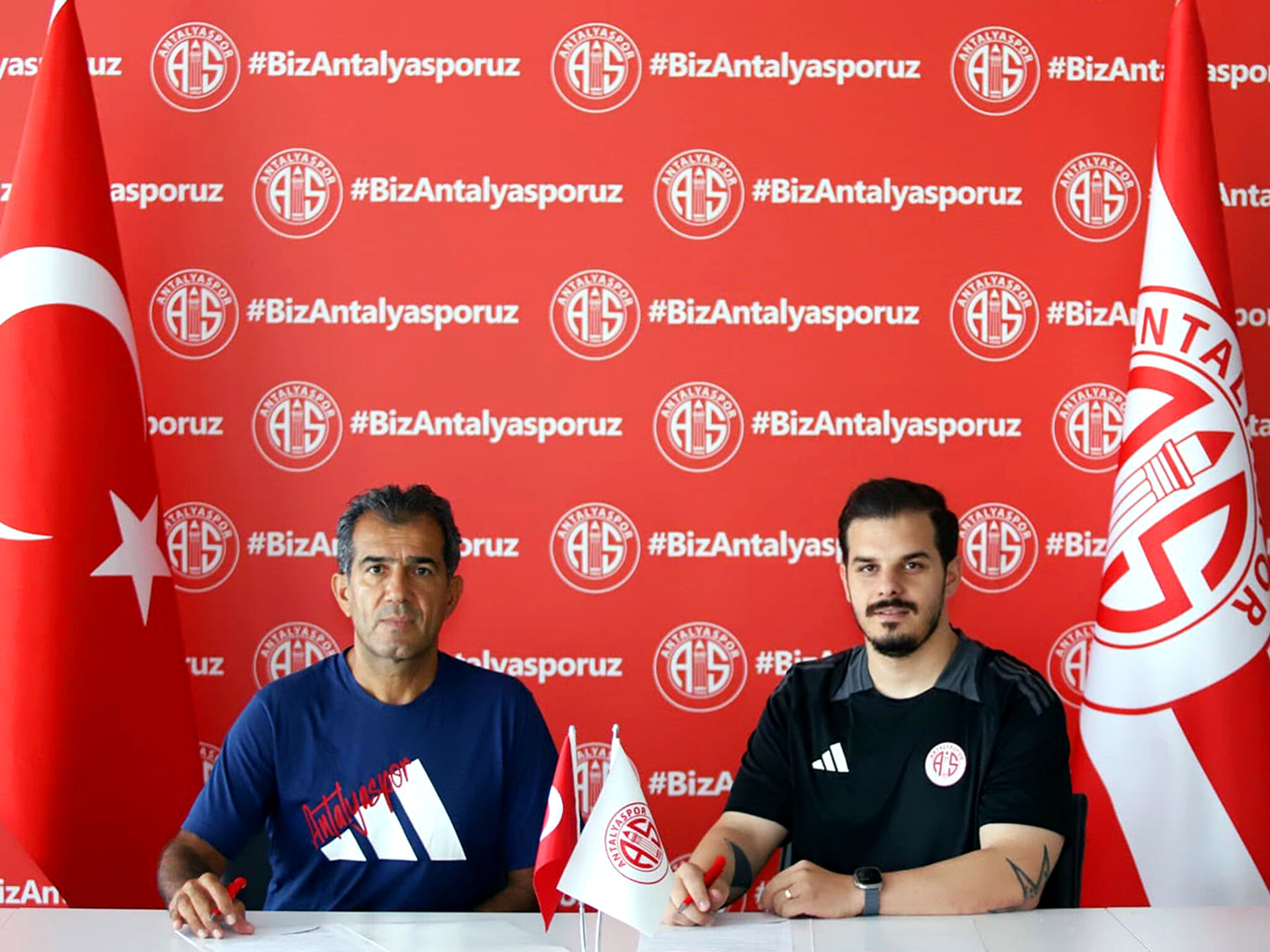 Antalyaspor Futbol Okulu Lara İmza Mehmet Toprak & Yusuf Emre Ertugan 1