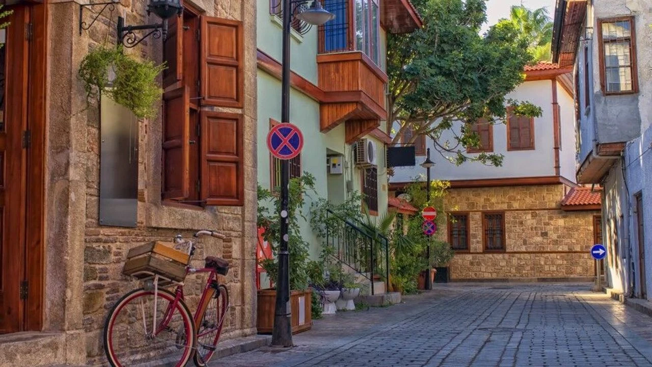 Basi̇t Konaklama Tesi̇si̇