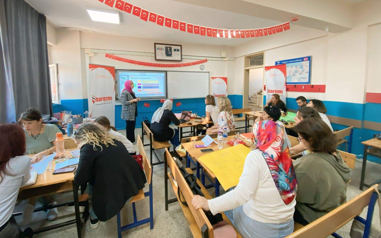 Harezmi̇ Eği̇ti̇mi̇ Öğretmenler