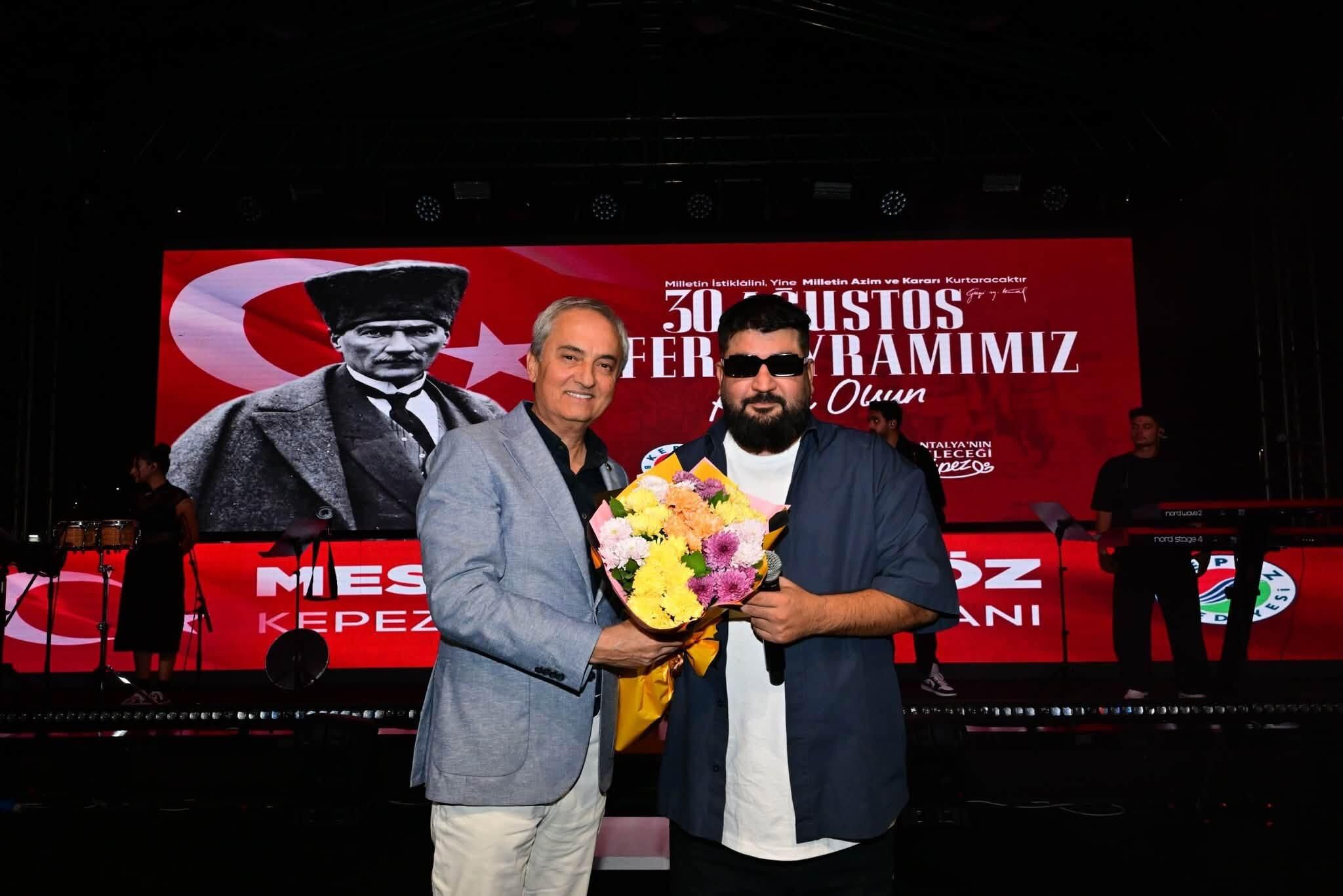 Kepezde Zafer Coskusu Binlerce Antalyali Dokumaparkta Bulustu 16