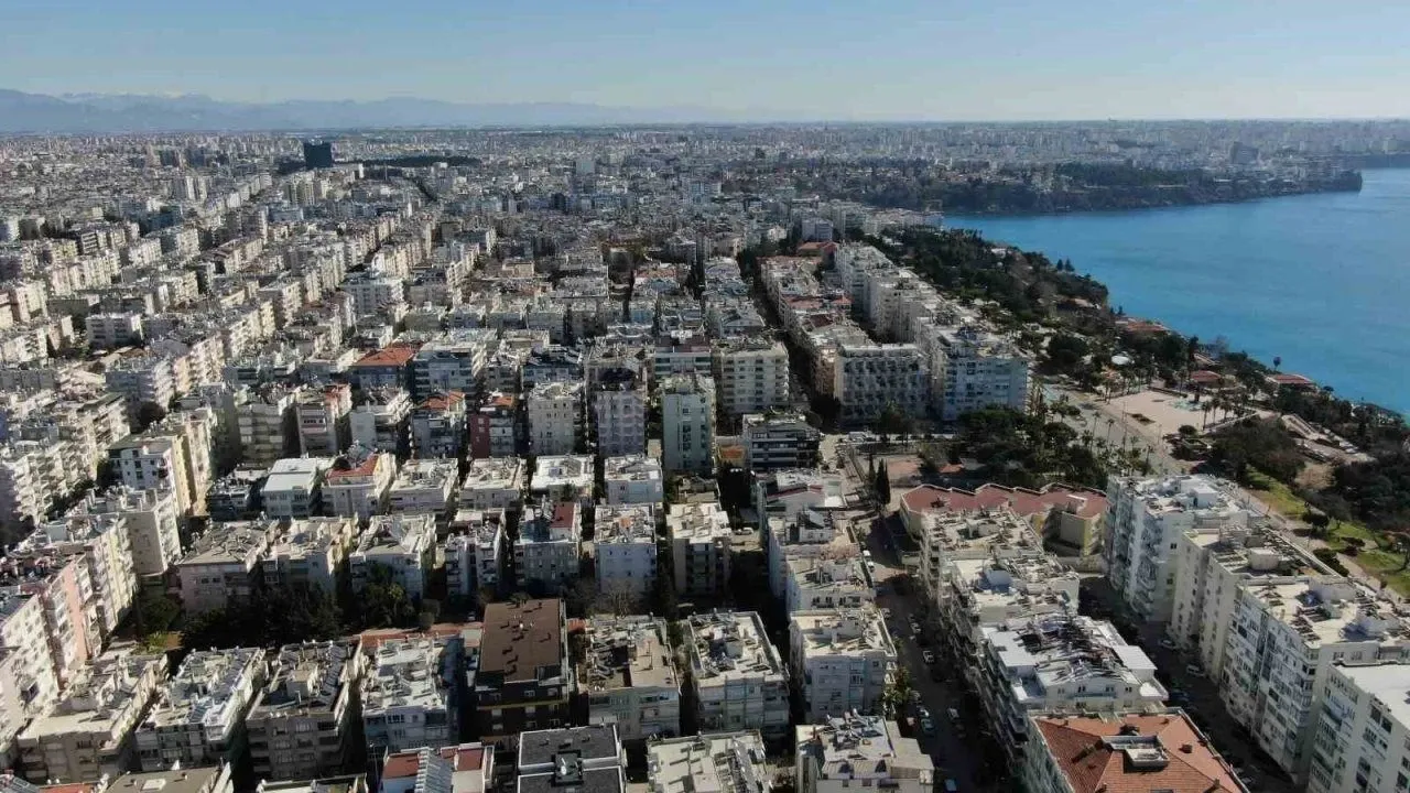 Antalya’da konut satışları düştü