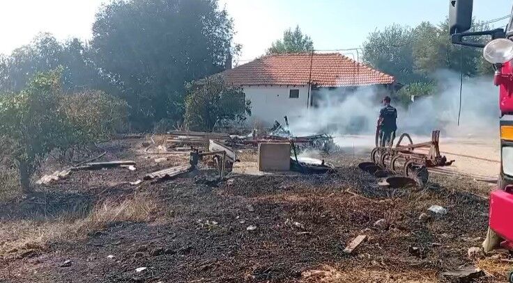 Serik'te korkutan yangın