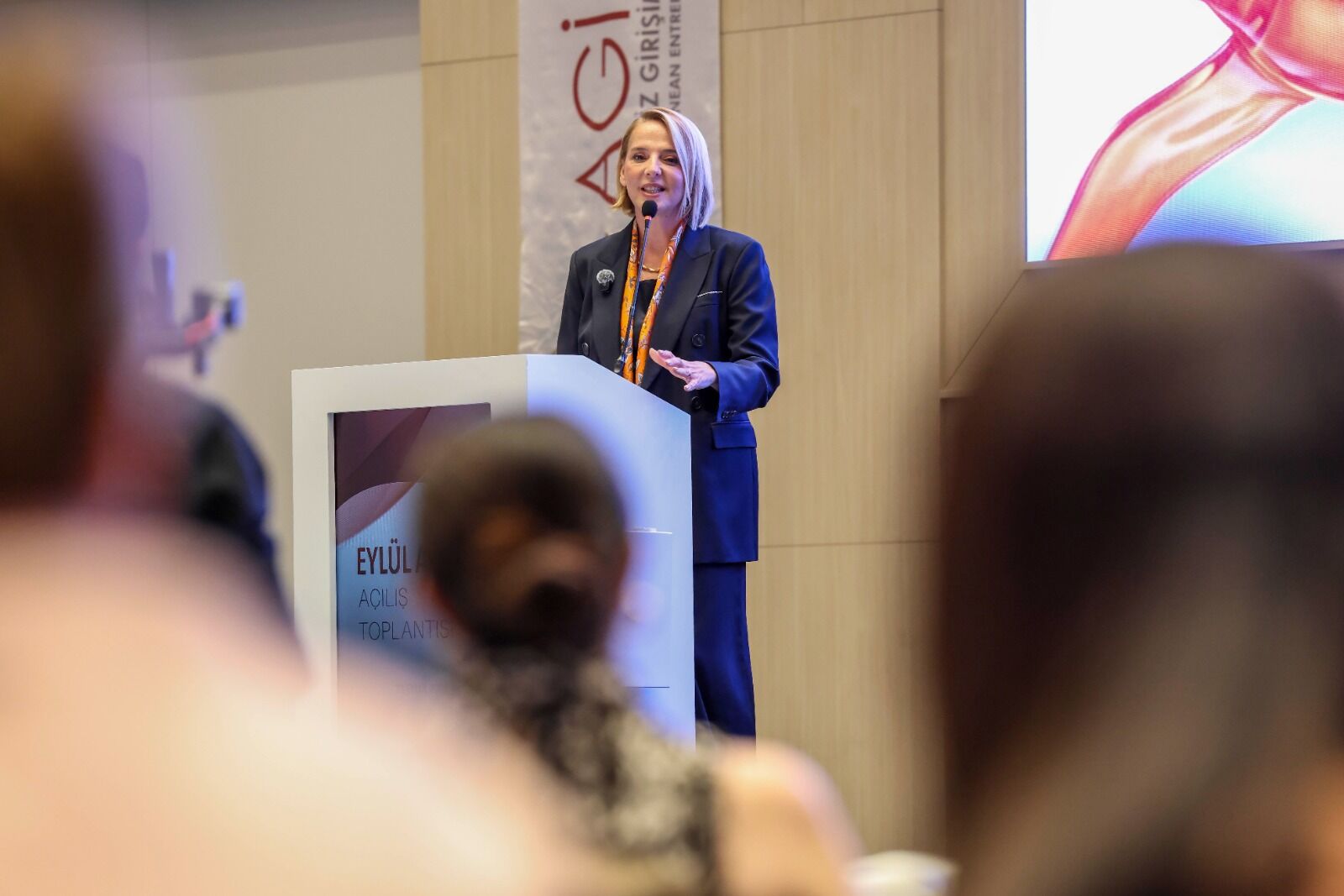 Hatice Öz, iş kadınlarıyla buluştu