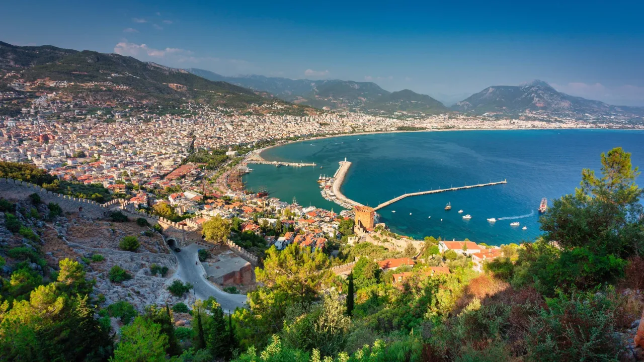 Antalya’da 5 taşınmaz turizm yatırımına açılıyor