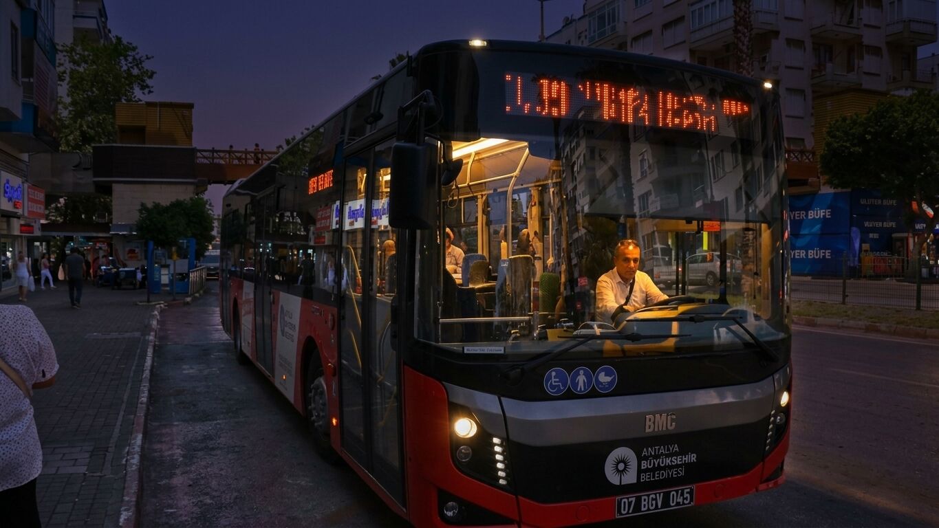 Antalya'da kadın başkandan kadın yolculara ayrıcalık
