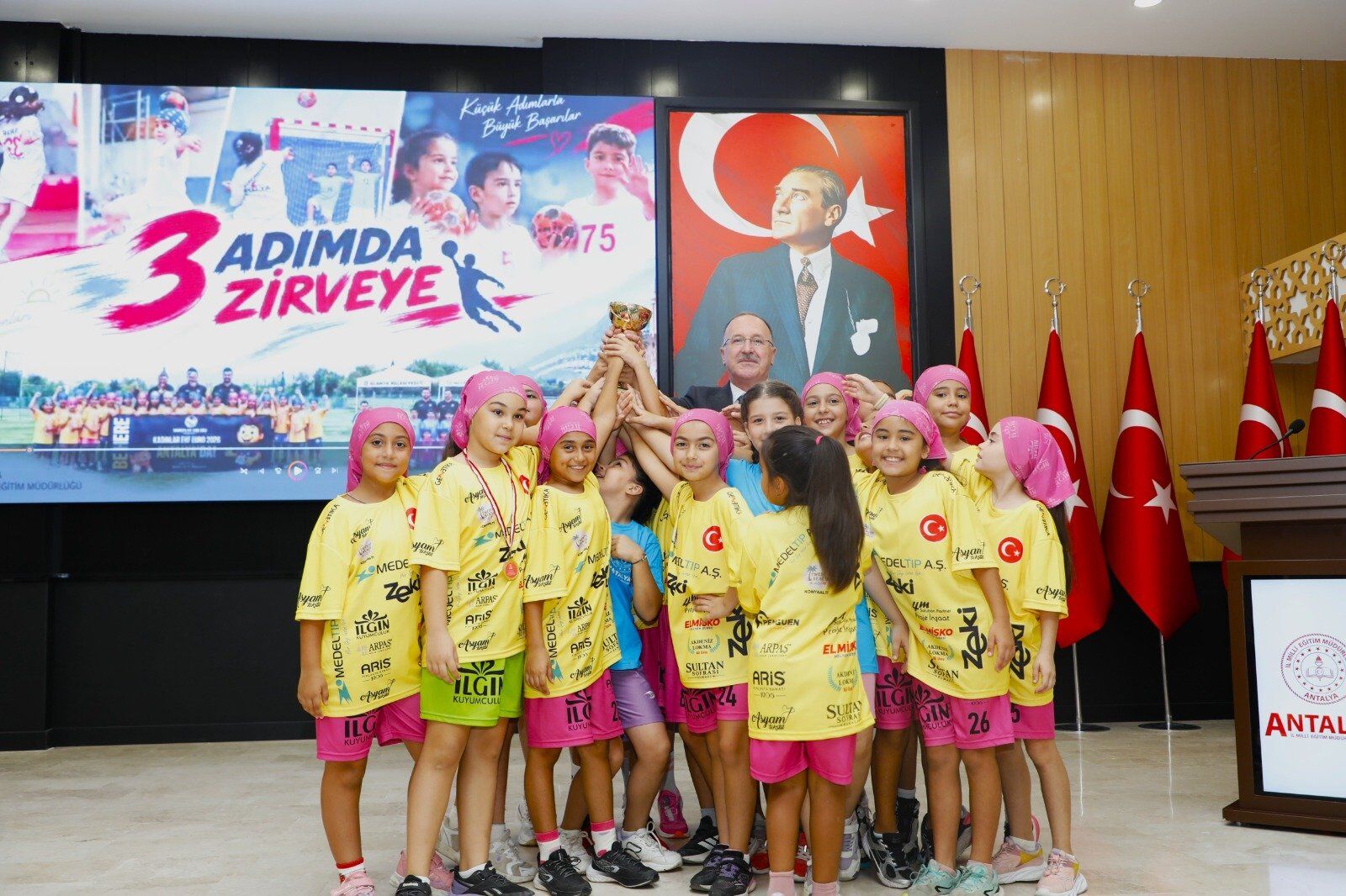 55 aylıkken keşfedildiler, şampiyon oldular