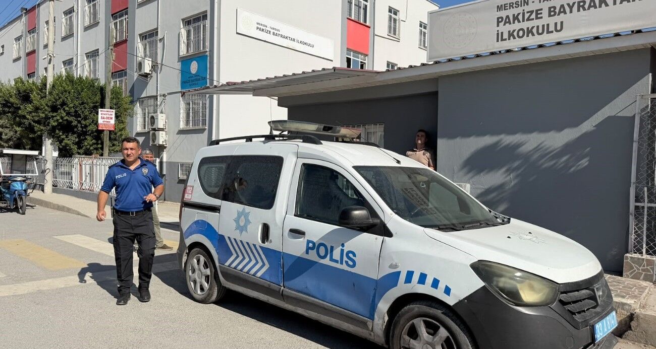 Öğrencinin çantasından tabanca çıktı