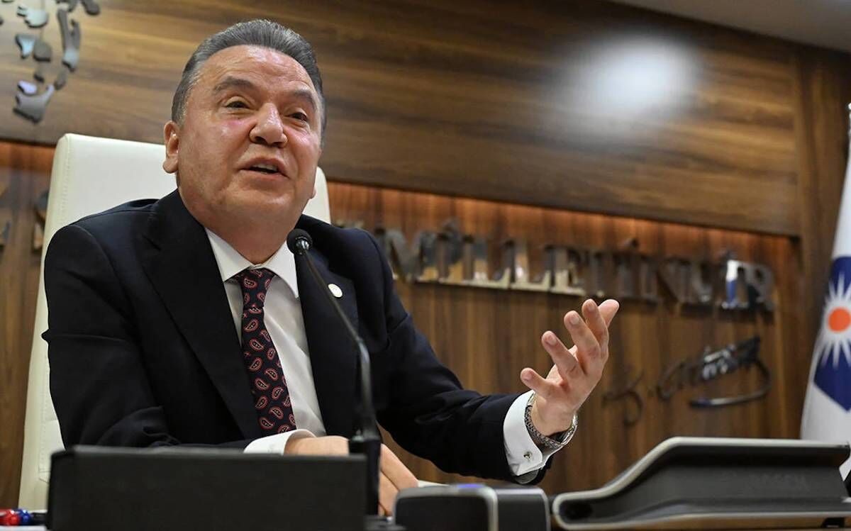 Böcek'ten 3'üncü kitap açıklaması