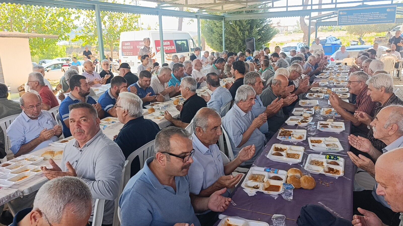 A W800136 06