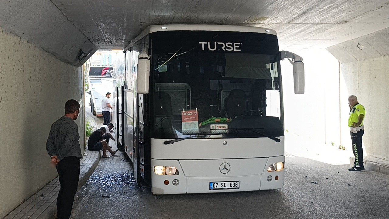 A W816494 02