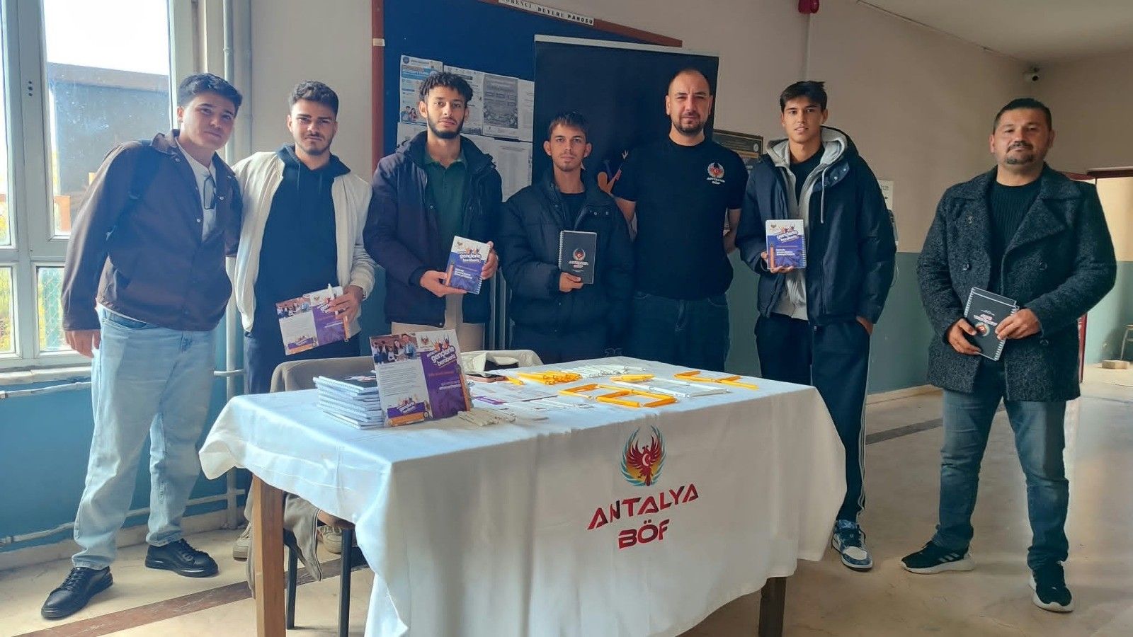 Antalya'da 14 bin gence ulaşıldı