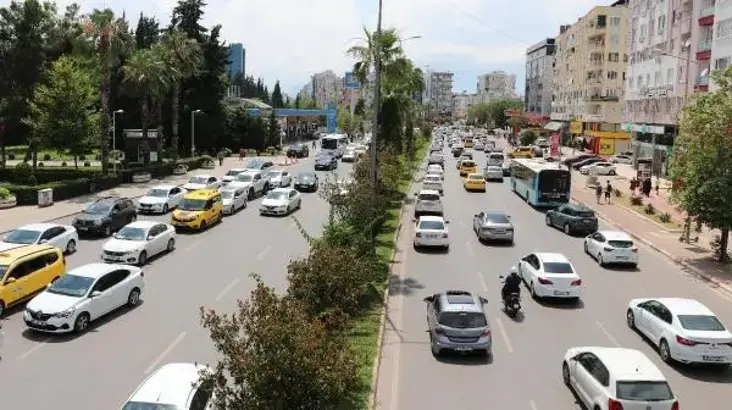 Türkiye'deki her 20 araçtan biri Antalya'da!