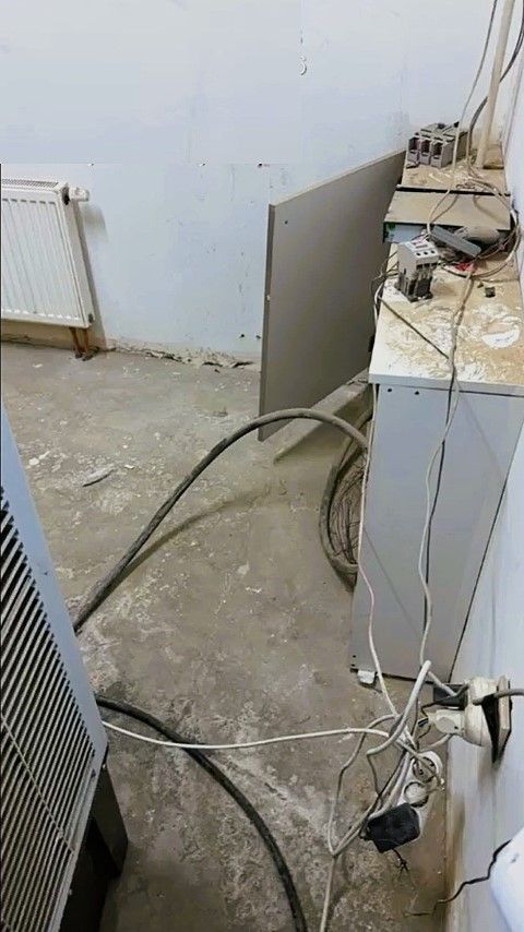 Aw815594 02