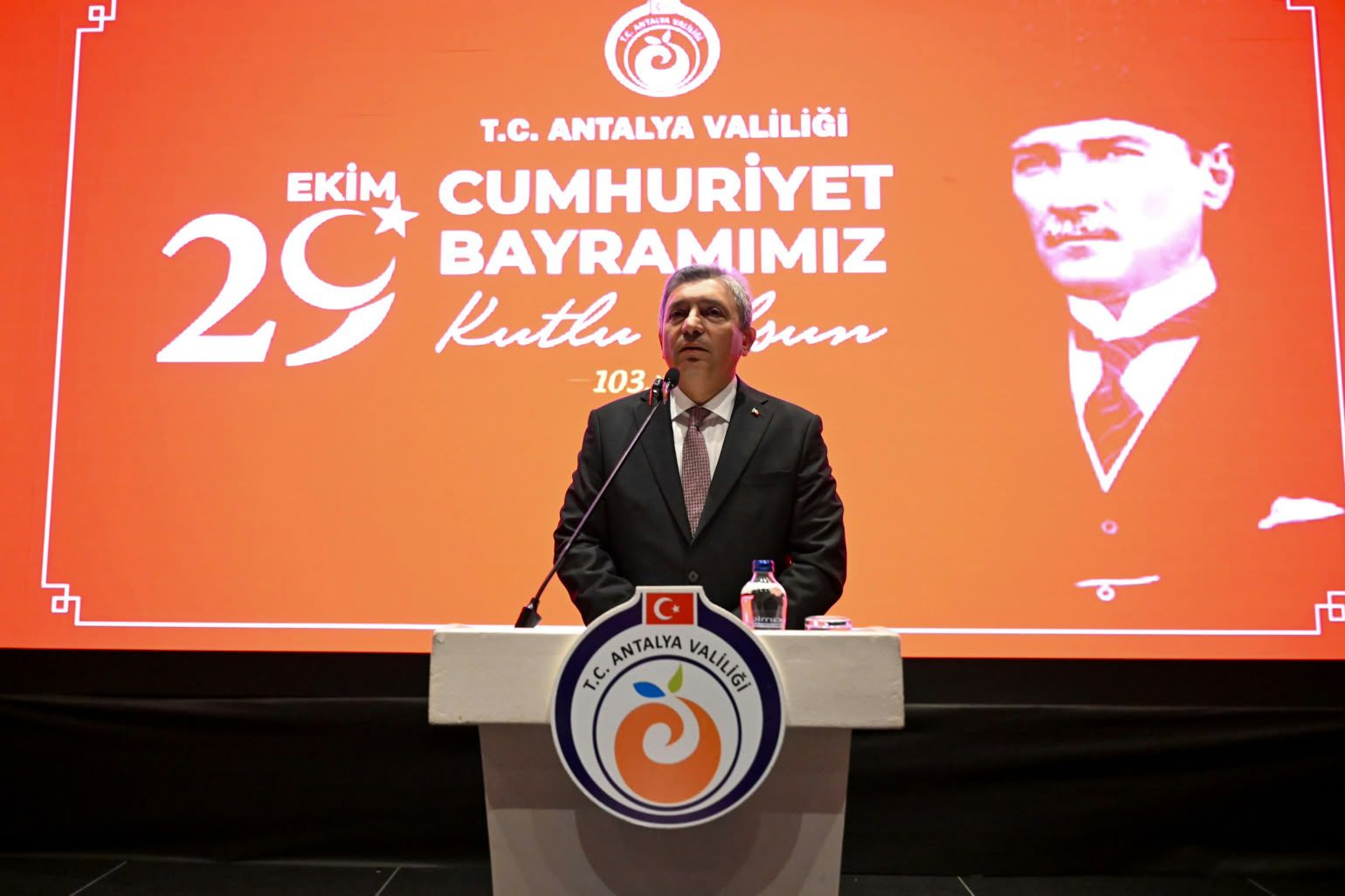 C U M H U R I Y E T I N 103 U N C U Y I L I R E S E P S I Y O N U 1582129 470457